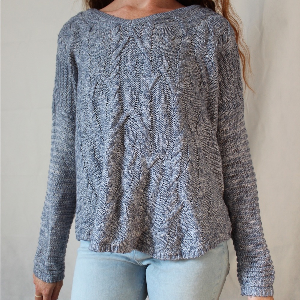 Light blue-grey knit sweater